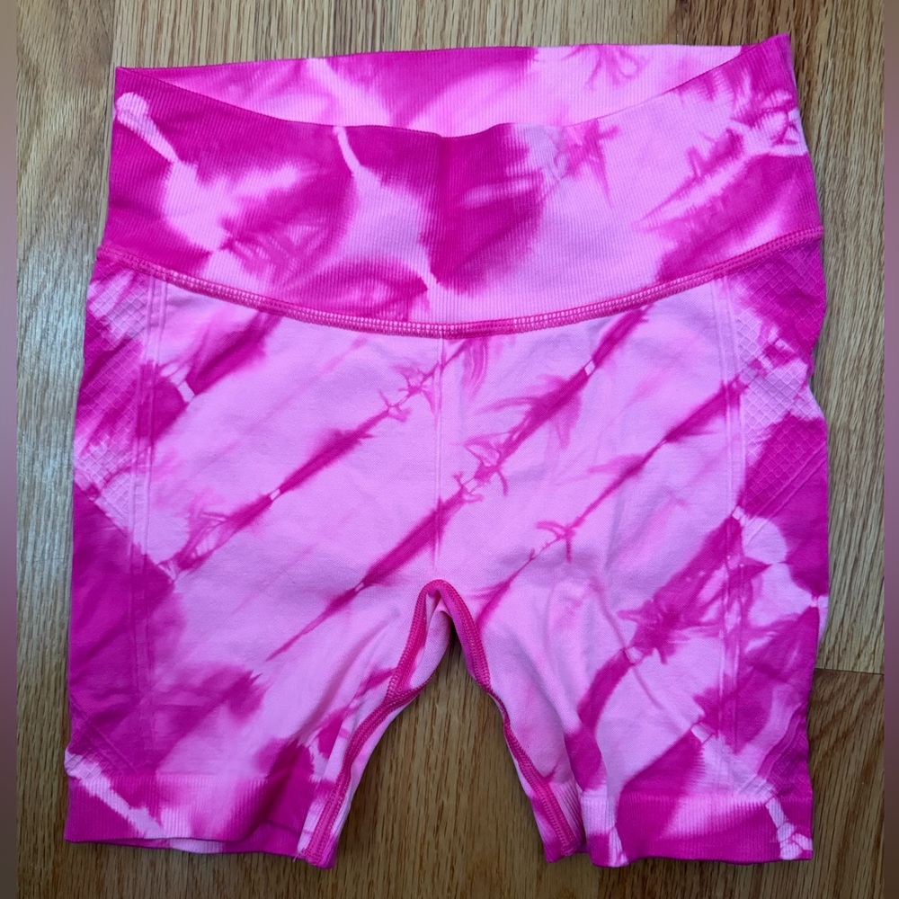 Girl’s Pink All in Motion Core Tumble shorts, NWT- 7/8